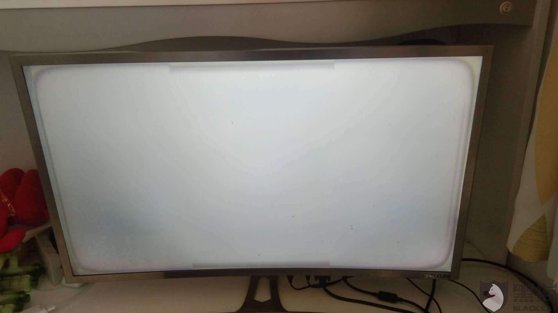 电脑显示屏白屏是主机问题