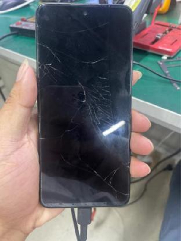 手机掉水里烧坏主机在家怎么办