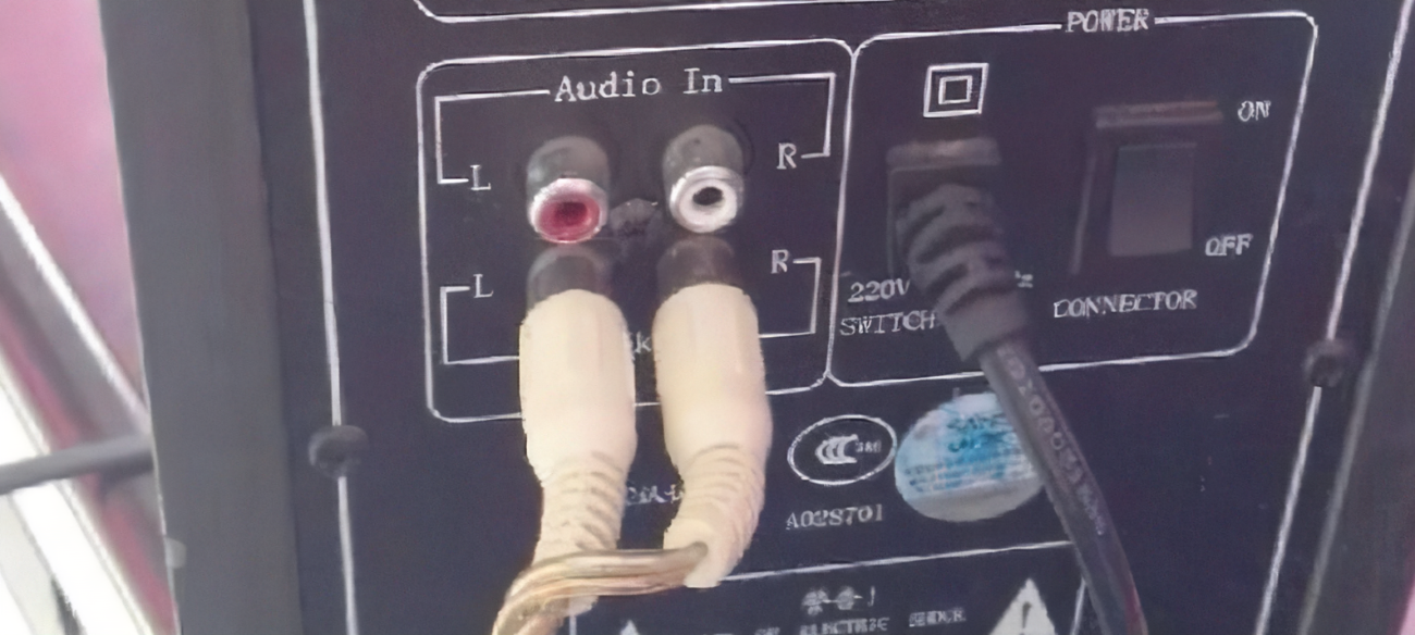 音响如何与电脑主机安装